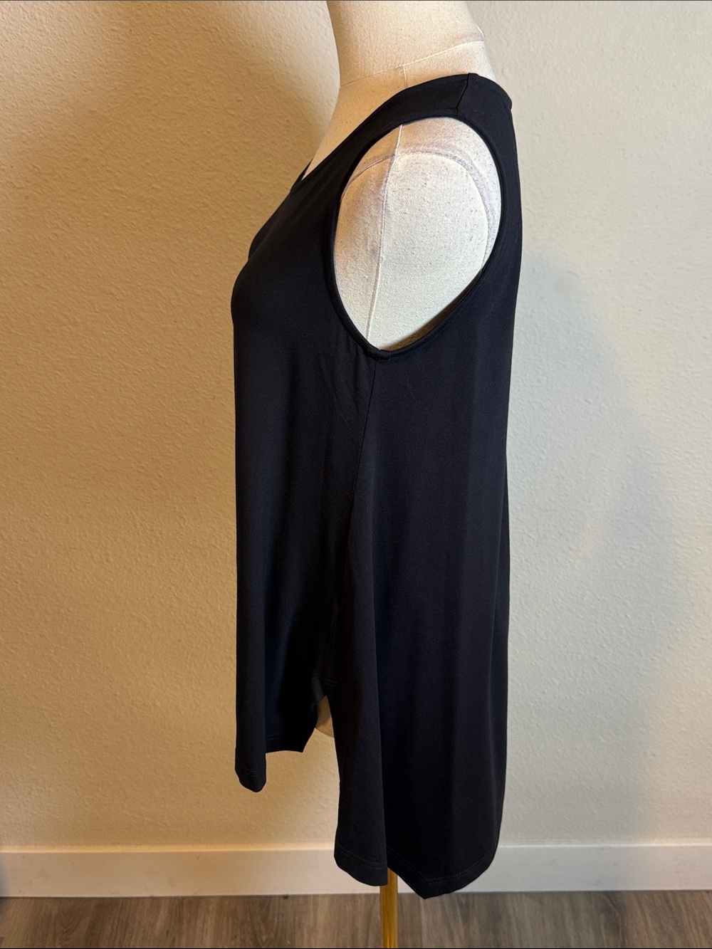 Alembika Essential Asymmetrical Tank Top Black size 2 (8-10) - Picture 4 of 12